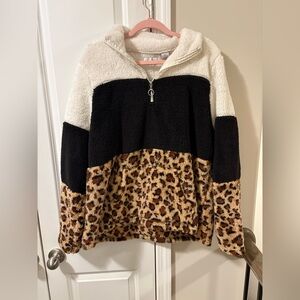 La Moda Fleece Jacket - Cream, Black, and Leopard Print
